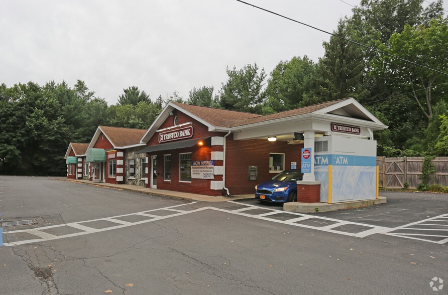 More Photos Of 1475 Balltown Rd, Schenectady Freestanding For Lease