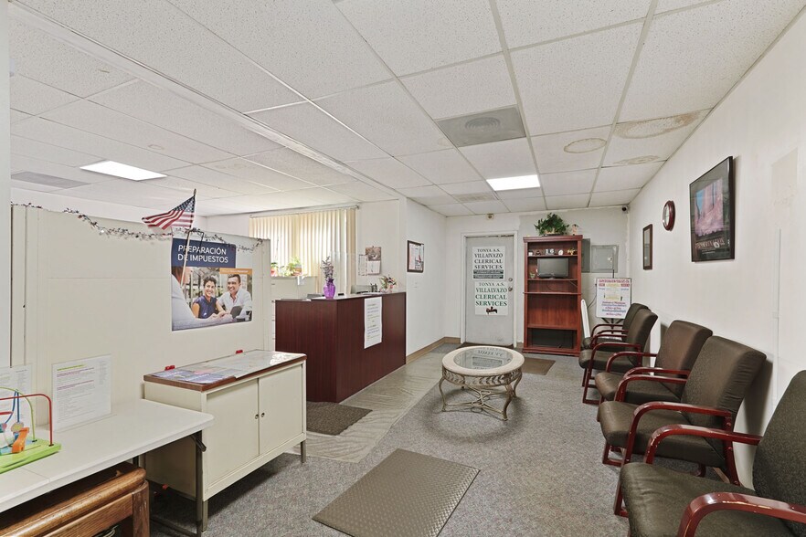 More Photos Of 304 W Harding Way, Stockton Office For Sale