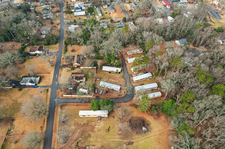 More Photos Of 136 Cain Cir, Spartanburg Manufactured Housing Mobile Home Park For Sale