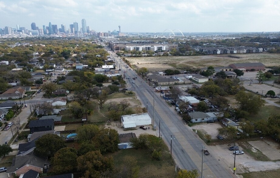 More Photos Of 1819-1827 Singleton Blvd, Dallas Land For Sale