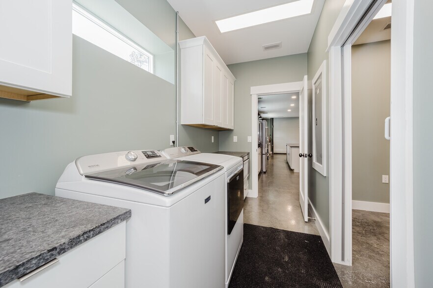 More Photos Of 17629 Cordova Pl, Panama City Beach Industrial For Sale