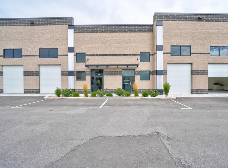 Primary Photo Of 13865 S 2700 W, Bluffdale Flex For Lease