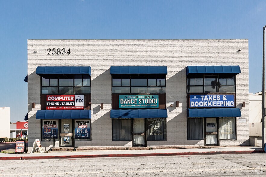 More Photos Of 25834 Narbonne Ave, Lomita Storefront Retail Office For Lease