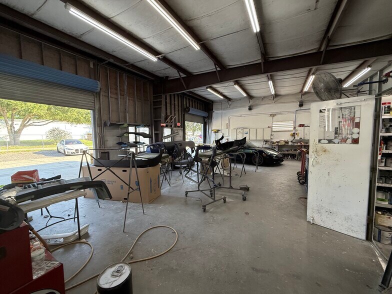 More Photos Of 5508 Benchmark Ln, Sanford Warehouse For Sale