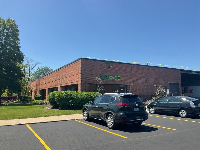 More Photos Of 1201 E Wiley Rd, Schaumburg Warehouse For Lease