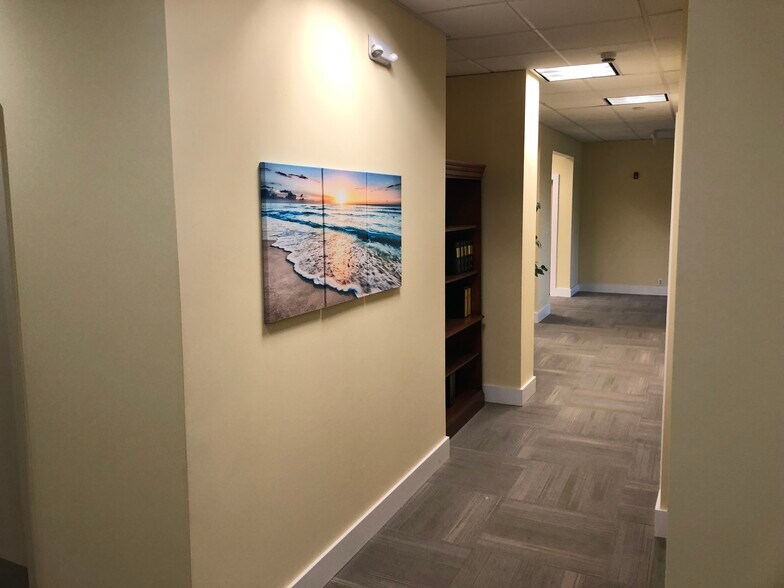 More Photos Of 677 Craig Rd, Creve Coeur Office For Lease