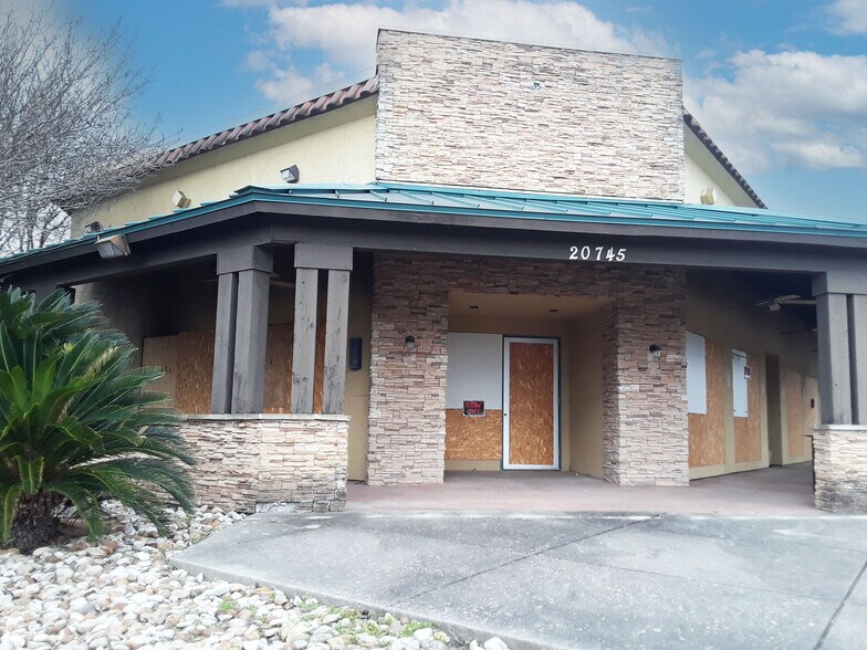 More Photos Of 20745 US 59 N, Humble Freestanding For Sale