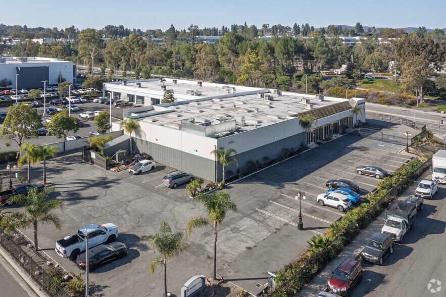 More Photos Of 22912 El Pacifico Dr, Laguna Hills Warehouse For Lease