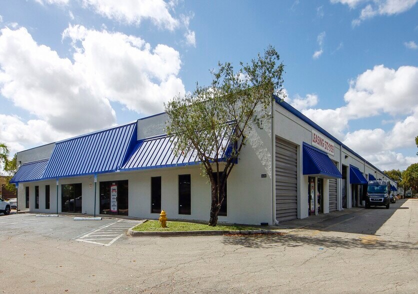 More Photos Of 10101-10163 NW 46th St, Sunrise Warehouse For Lease