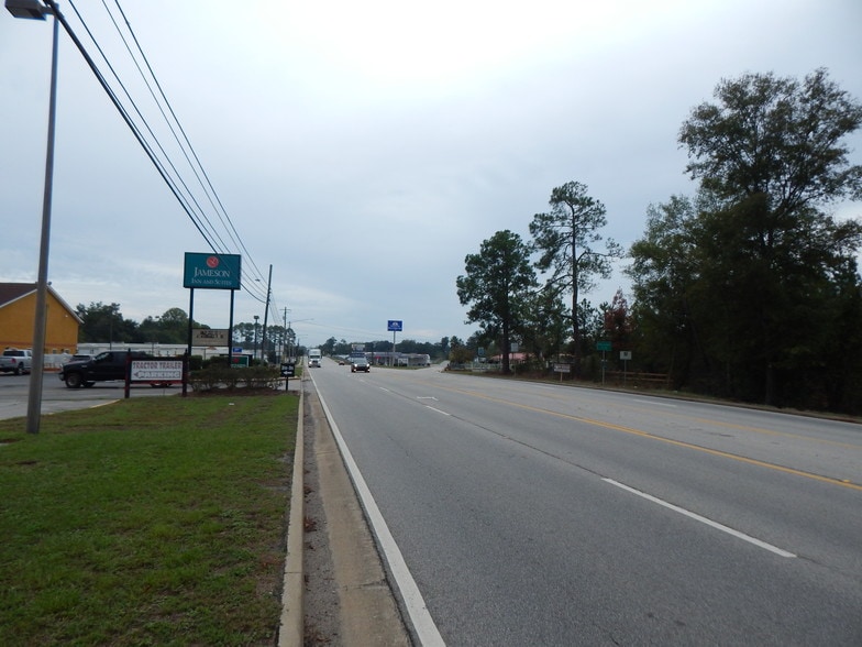 More Photos Of 180 Lumber City Hwy, Hazlehurst Restaurant For Sale