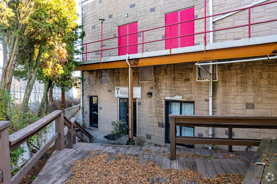 More Photos Of 1700 Industrial Hwy, Pottstown Schools For Sale