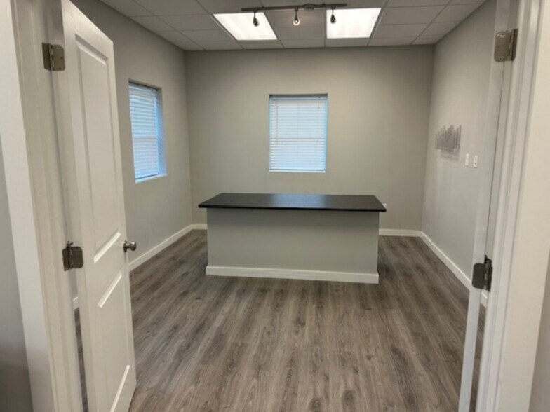 More Photos Of 1450 E 357th St, Eastlake Warehouse For Lease