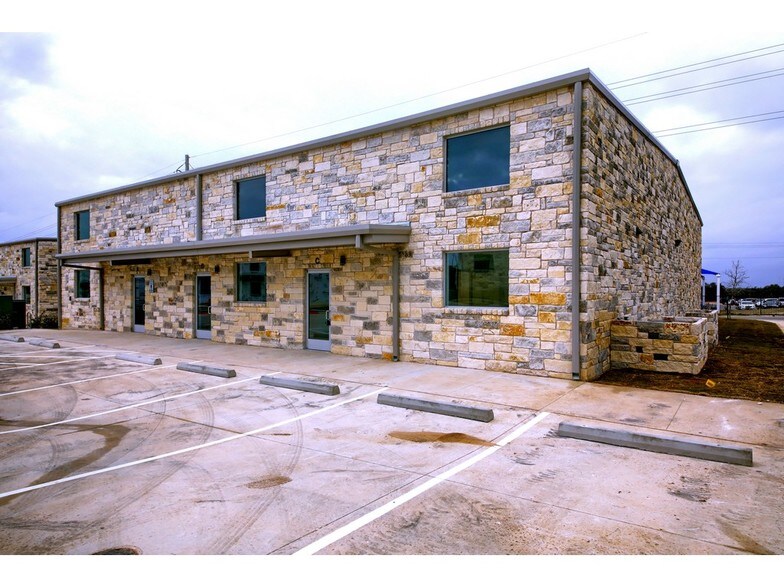 More Photos Of 12112 Anderson Mill Rd, Austin Warehouse For Lease