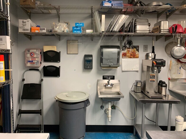 More Photos Of 592-594 N 2nd St, Memphis Freestanding For Sale