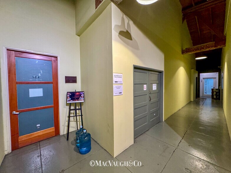 More Photos Of 55 Waverly Dr, Pasadena Loft Creative Space For Lease