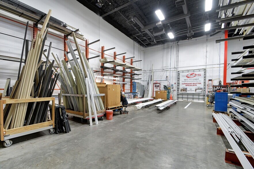 More Photos Of 7150 Seacrest Blvd, Lantana Showroom For Sale