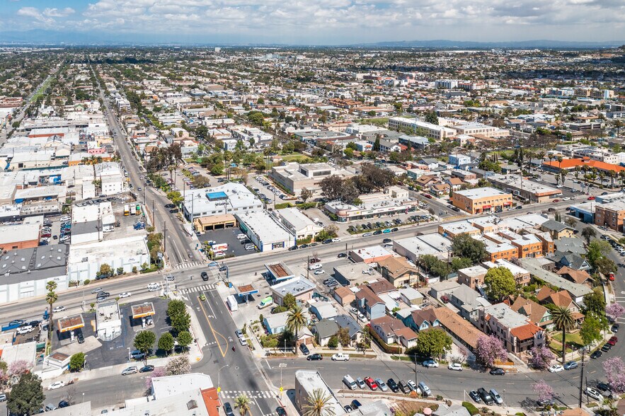 More Photos Of 439 W Anaheim St, Long Beach Freestanding For Sale