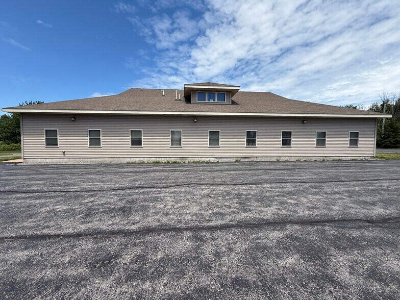 More Photos Of 111 Hamilton St, Mexico Office For Sale