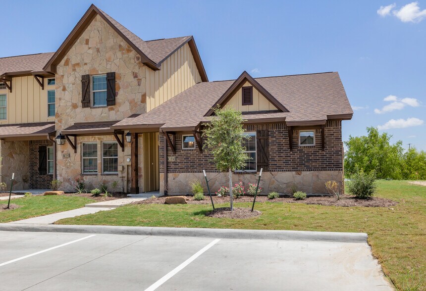 More Photos Of 514 Deacon Dr W, College Station Apartments For Sale