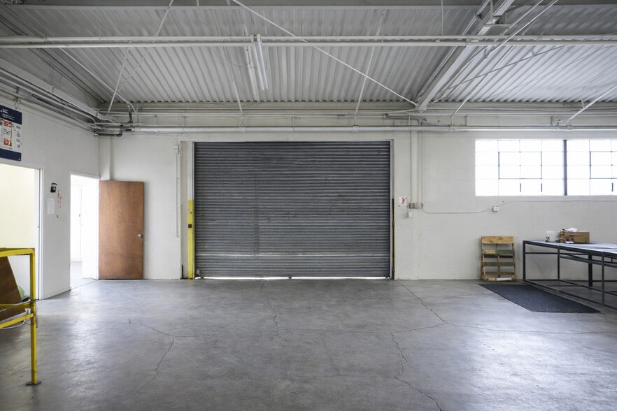 More Photos Of 6425 San Leandro St, Oakland Industrial For Sale