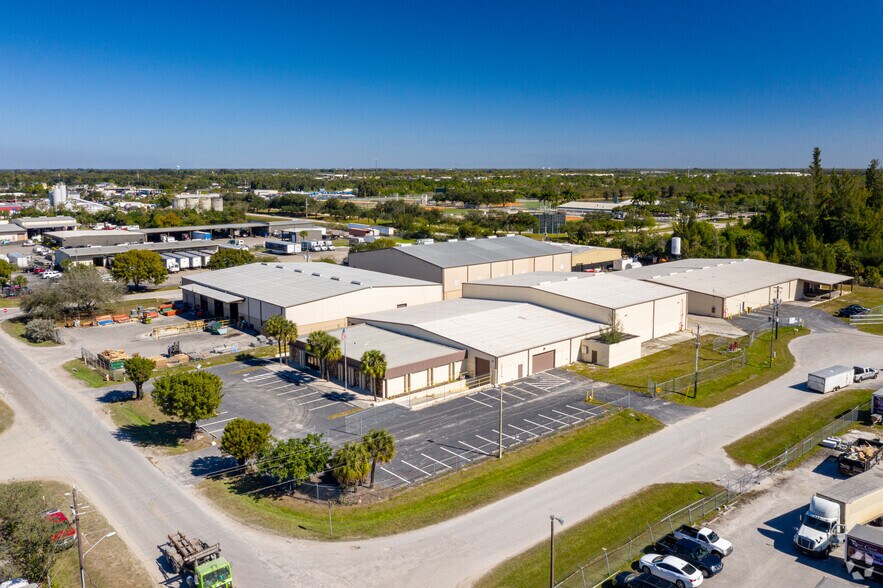 More Photos Of 2443 Rockfill Rd, Fort Myers Manufacturing For Lease
