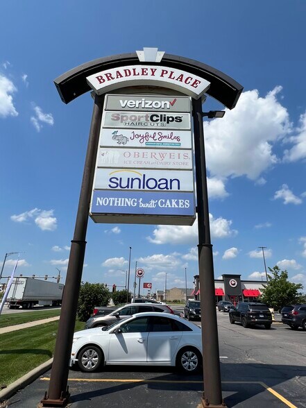 More Photos Of 840 N Kinzie Ave, Bradley Storefront For Sale