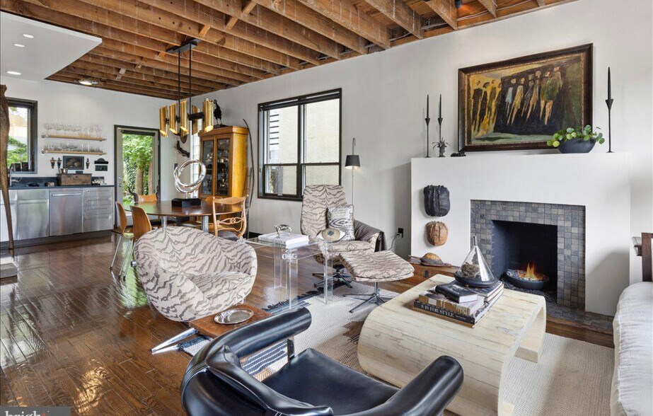 More Photos Of 5169 Macarthur Blvd NW, Washington Office Residential For Lease