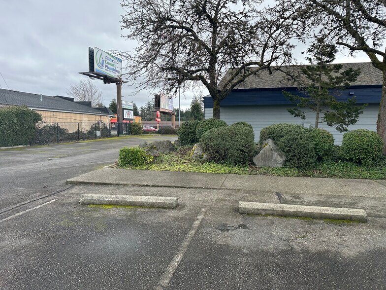 More Photos Of 14818 Pacific Ave S, Tacoma Medical For Sale