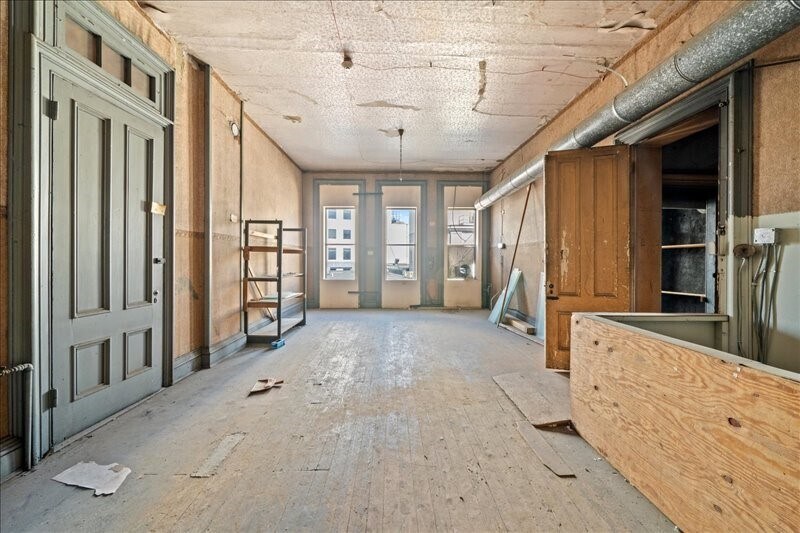More Photos Of 41 Court St, Binghamton Storefront Retail Residential For Sale
