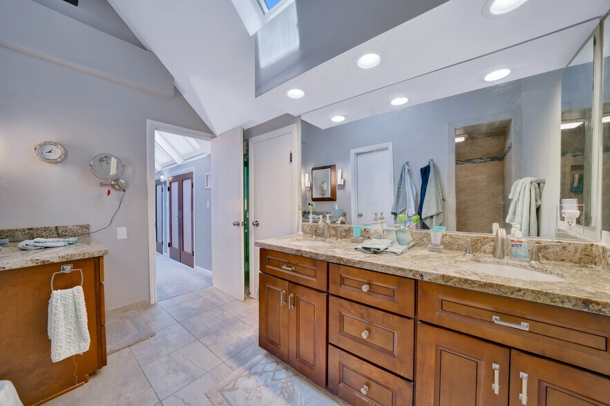 More Photos Of 10505 W Pico Blvd, Los Angeles Medical For Sale