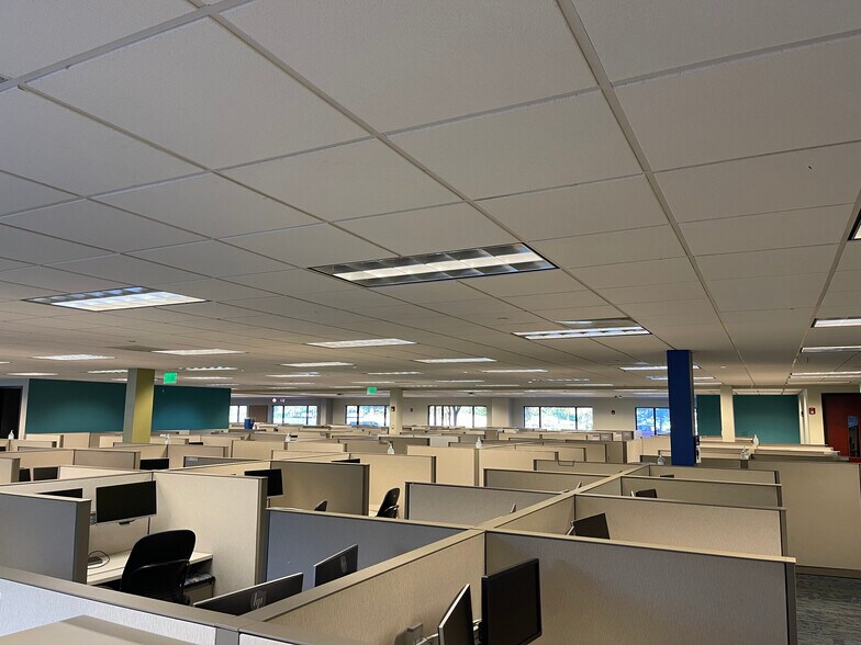 More Photos Of 2600 Corporate Dr, Birmingham Office For Lease