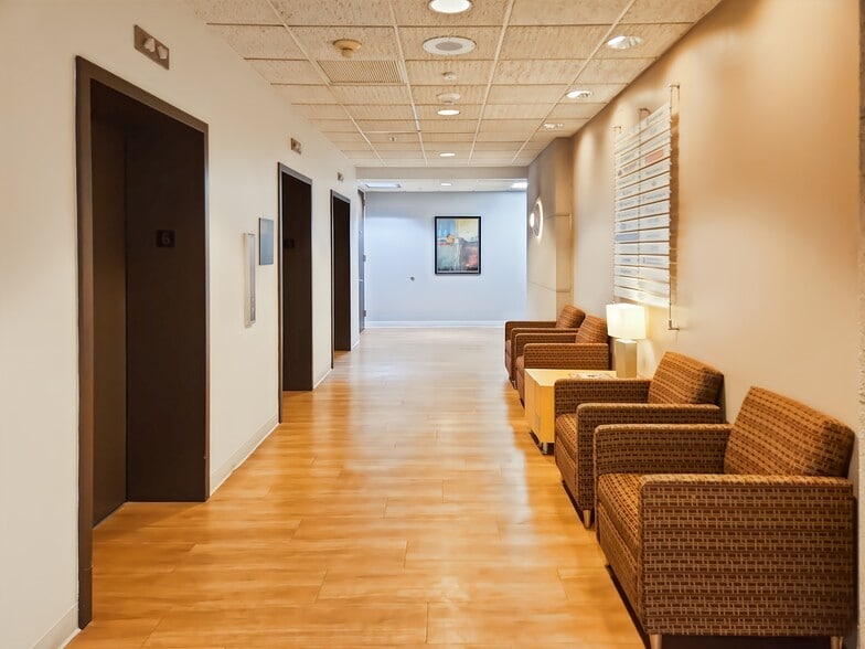 More Photos Of 111 Westport Plaza Dr, Saint Louis Coworking Space