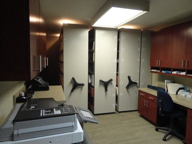 More Photos Of 1200 E Woodhurst Dr, Springfield Office Residential For Sale