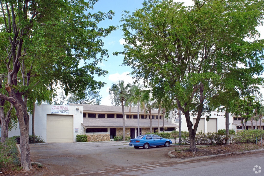 More Photos Of 2000-2040 NW 94th Ave, Miami Warehouse For Sale
