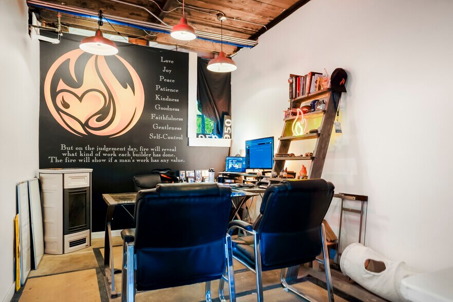 More Photos Of 950 Simms St, Golden Industrial For Lease