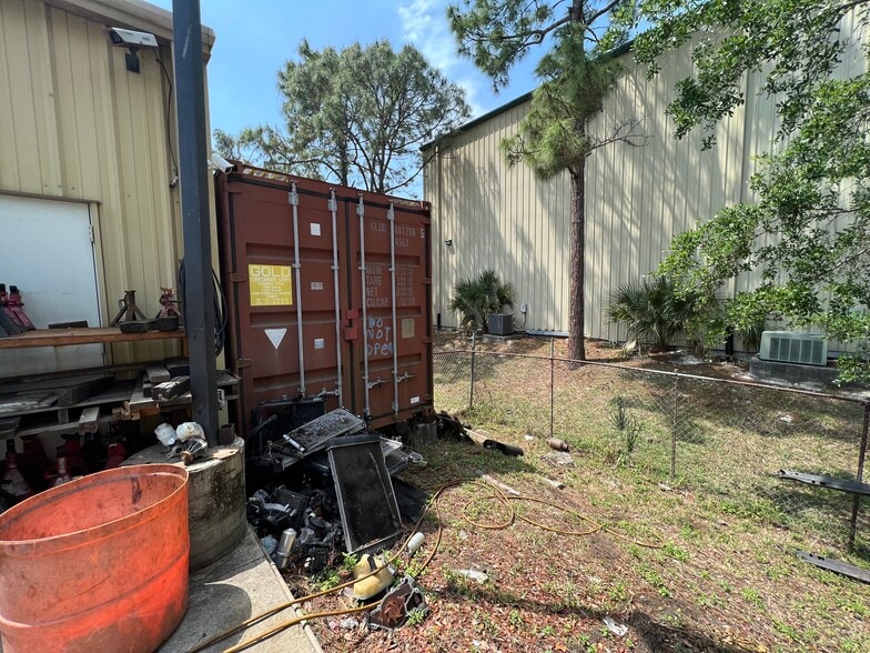 More Photos Of 525 Production Blvd, Naples Service For Sale