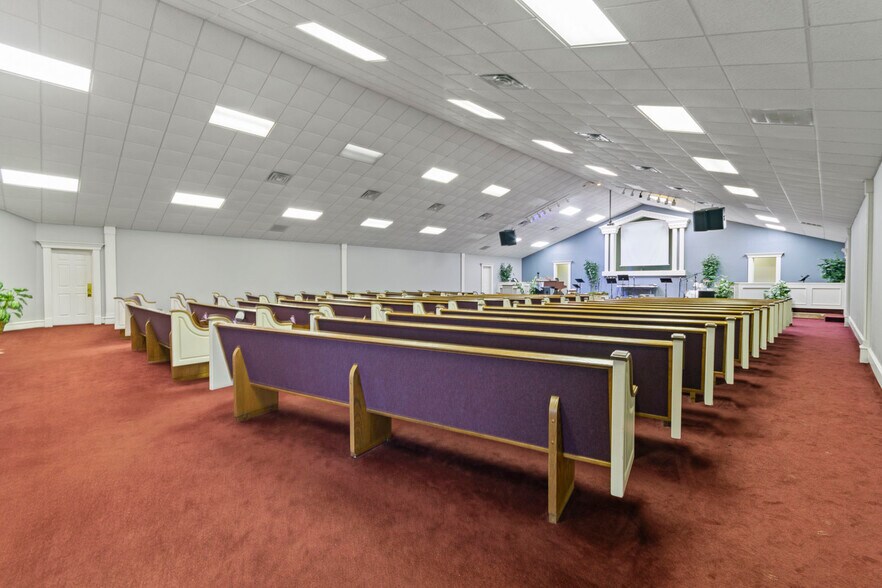 More Photos Of 650 S Doctor M Roper Pky, Bullard Religious Facility For Sale