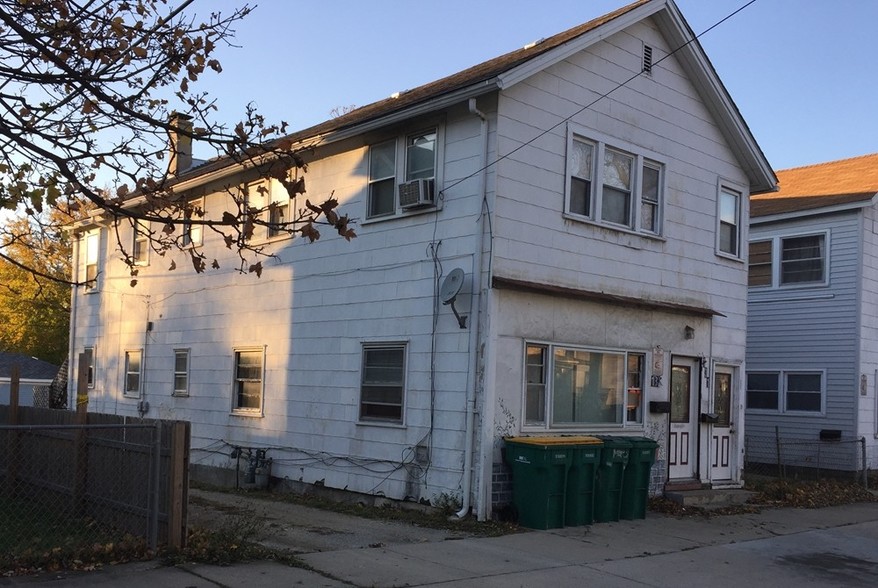 Primary Photo Of 131 Hobbs Ave, Joliet Apartments For Sale