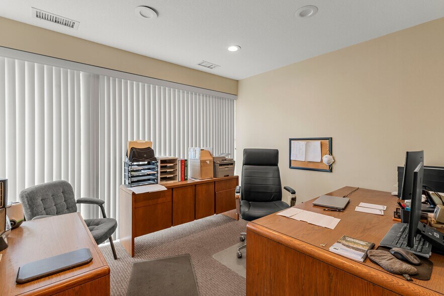 More Photos Of 700-710 Hamel Rd, Hamel Warehouse For Sale