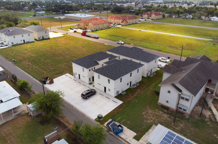 Primary Photo Of 200 Cub Cir, La Feria Apartments For Sale