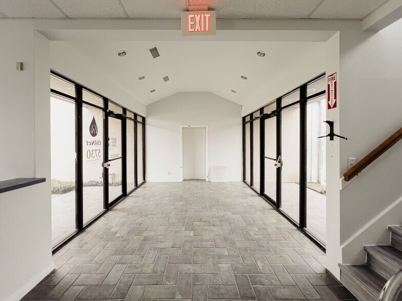More Photos Of 5730 Centralcrest, Houston Warehouse For Lease