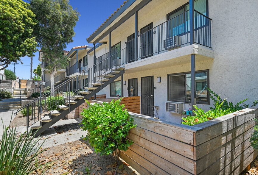 More Photos Of 628 W California Ave, Vista Apartments For Sale