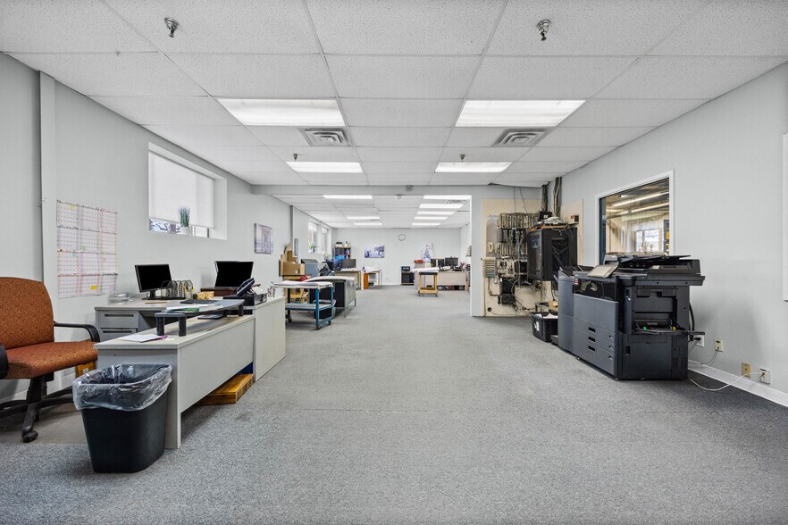 More Photos Of 10 Forbes St, Dansville Manufacturing For Lease