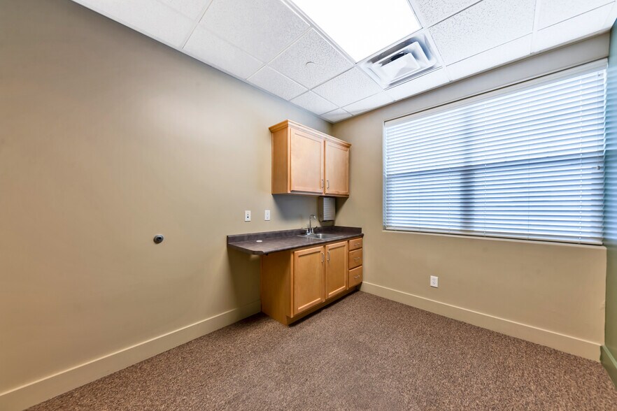 More Photos Of 7478 S Campus View Dr, West Jordan Medical For Lease