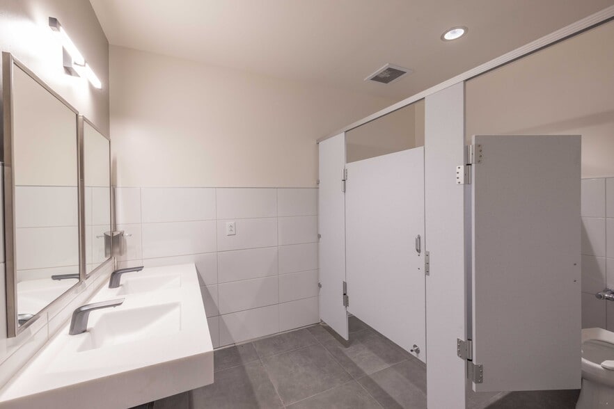 More Photos Of 42 N Alamos Dr, Cottonwood Office For Lease