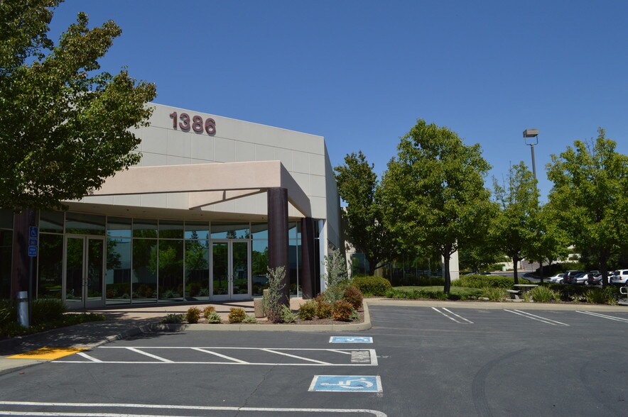 More Photos Of 1386 Lead Hill Blvd, Roseville Medical For Lease