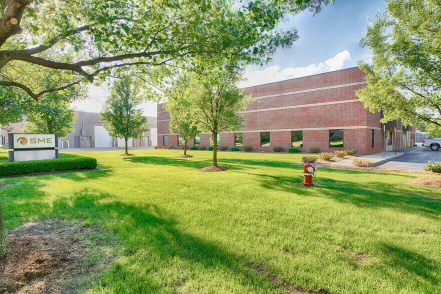 More Photos Of 13019-13047 Pauline Pl, Shelby Township Manufacturing For Lease