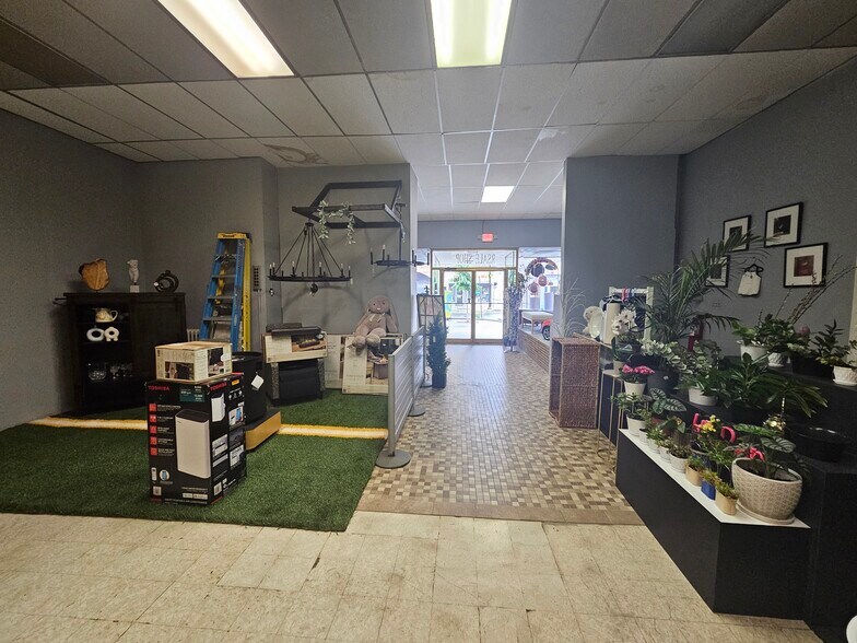More Photos Of 926-928 W Hamilton St, Allentown Storefront Retail Office For Sale