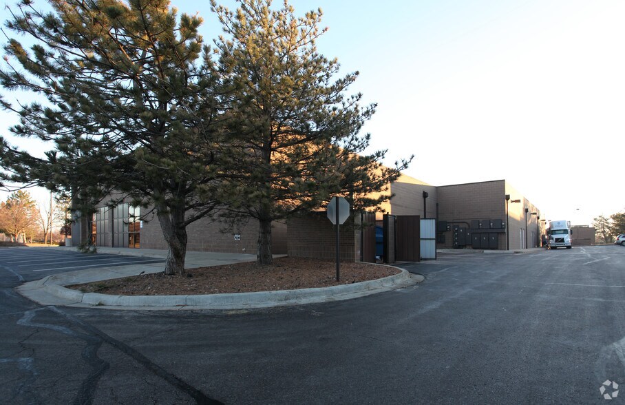 More Photos Of 9542-9562 Lackman Rd, Lenexa Unknown For Lease