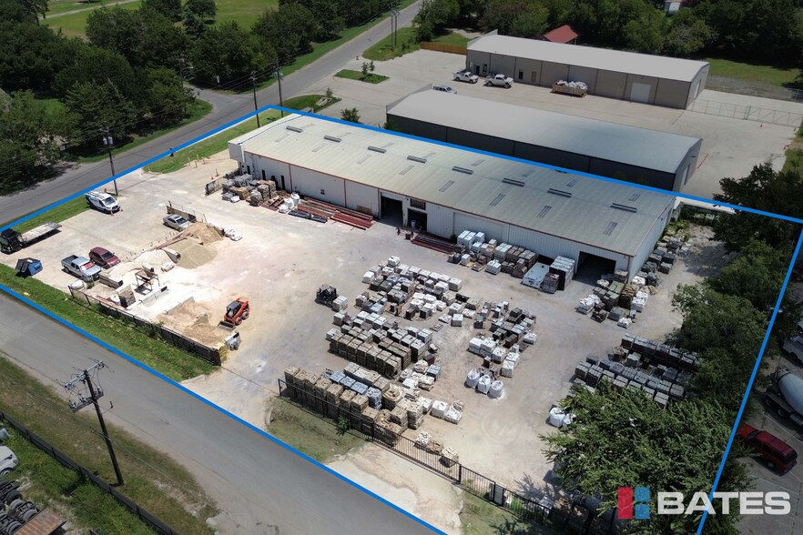 More Photos Of 1812 Garden Spring Dr, Dallas Warehouse For Sale